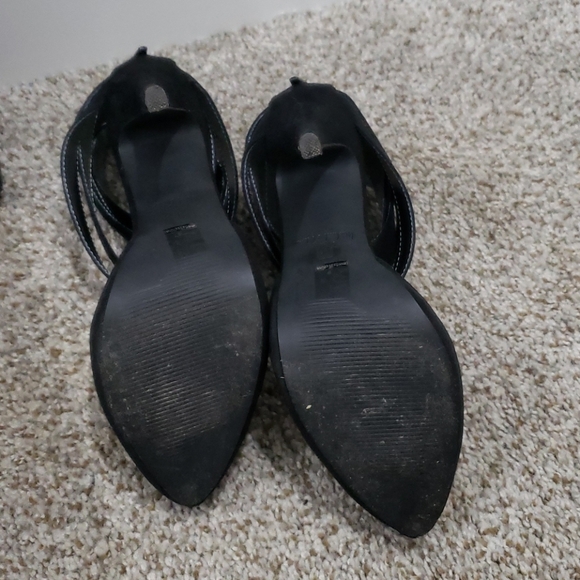 ⭐New Listing⭐ Michael Antonio suede strappy pumps - Picture 5 of 7